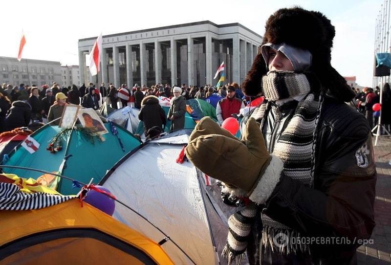 Годовщина "васильковой" революция: как в Беларуси пытались сбросить "Бацьку"