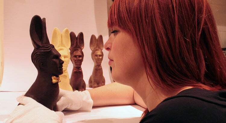 "Шерлока" Камбербетча зобразили у вигляді шоколадних зайців