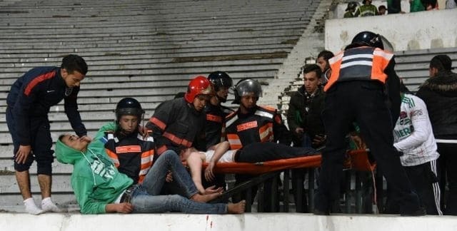 Три футбольных болельщика погибли в массовой драке в Марокко