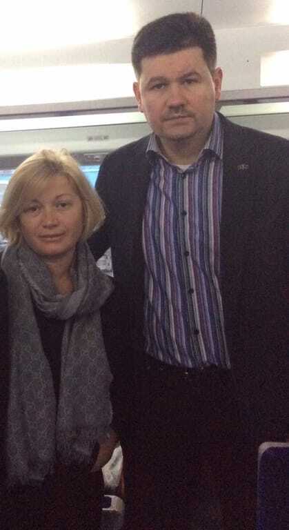 По зову сердца: Порошенко отправил в Россию "десант" для поддержки Савченко. Фотофакт