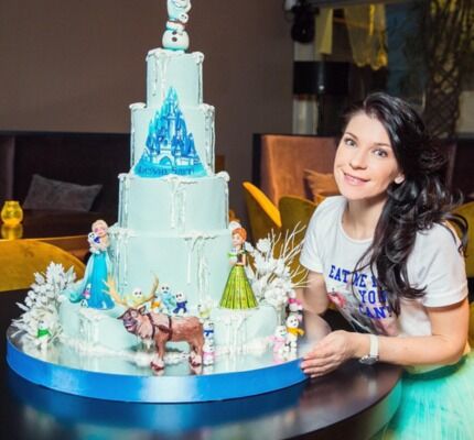 Екатерина Волкова пригласила на день рождения дочери сказочных героев (фото)