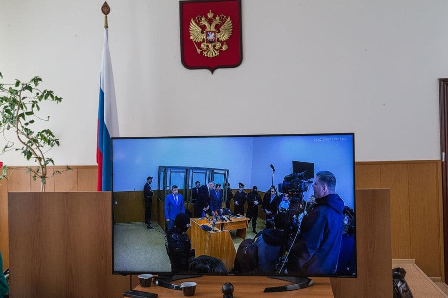 Опублікований фоторепортаж з оголошення вироку Савченко