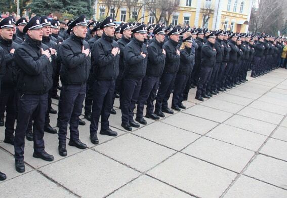 В Житомире приняли присягу 229 патрульных полицейских: опубликованы фото, видео