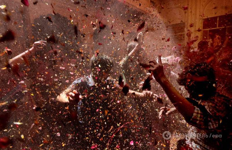 Буйство красок: как в Индии и Непале празднуют Фестиваль Холи