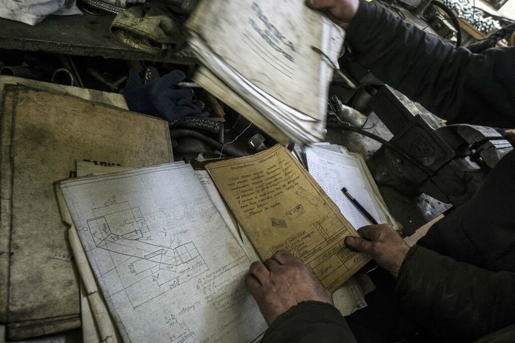 Украина "обрастает броней": опубликован фоторепортаж с бронетанкового завода