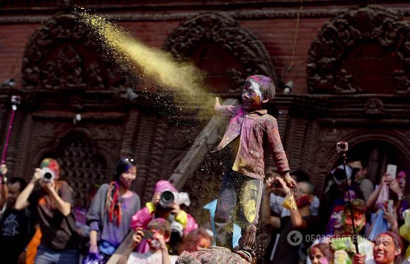 Буйство красок: как в Индии и Непале празднуют Фестиваль Холи