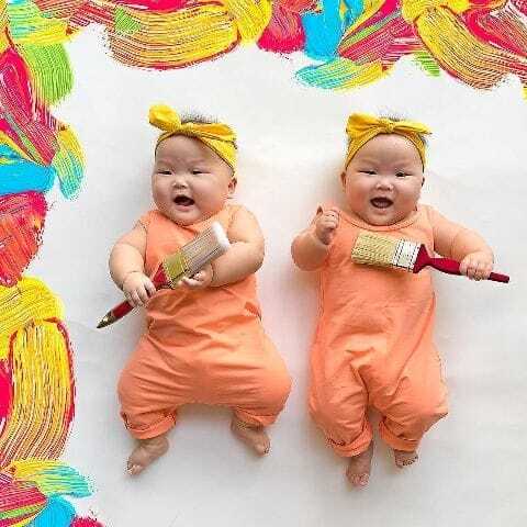Восьмимесячные близняшки из Сингапура стали звёздами Instagram