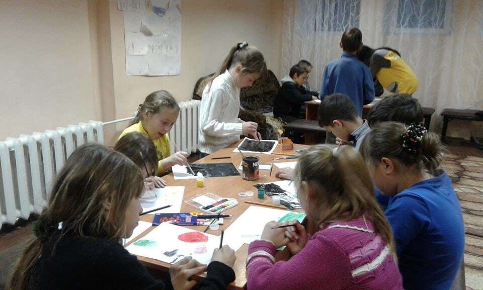 Штаб Ахметова открыл доступ к материалам программы "Дети и война"