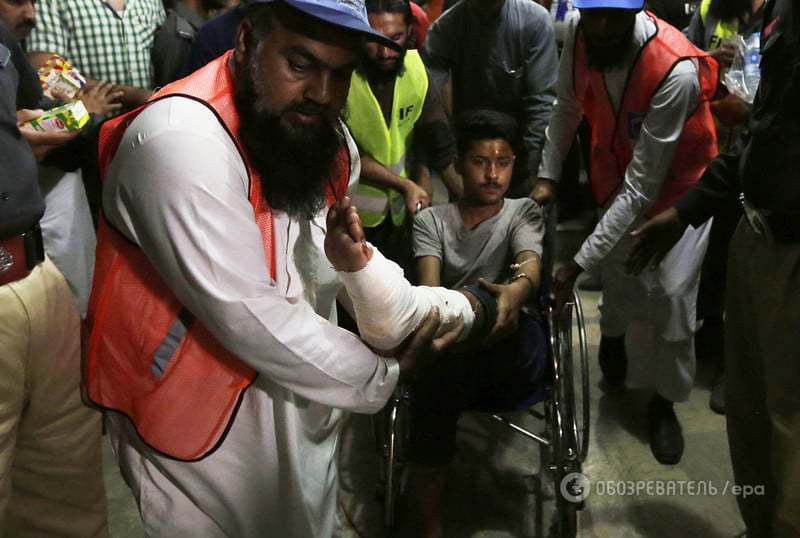 Теракт у Пакистані: зросла кількість жертв і поранених. Опубліковані фото і відео