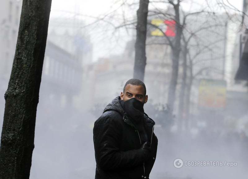 У Брюсселі на мирному зібранні відбулися зіткнення: поліція застосувала водомети. Фоторепортаж