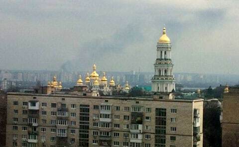 Масштабный пожар в Киеве: дым видно на другом берегу