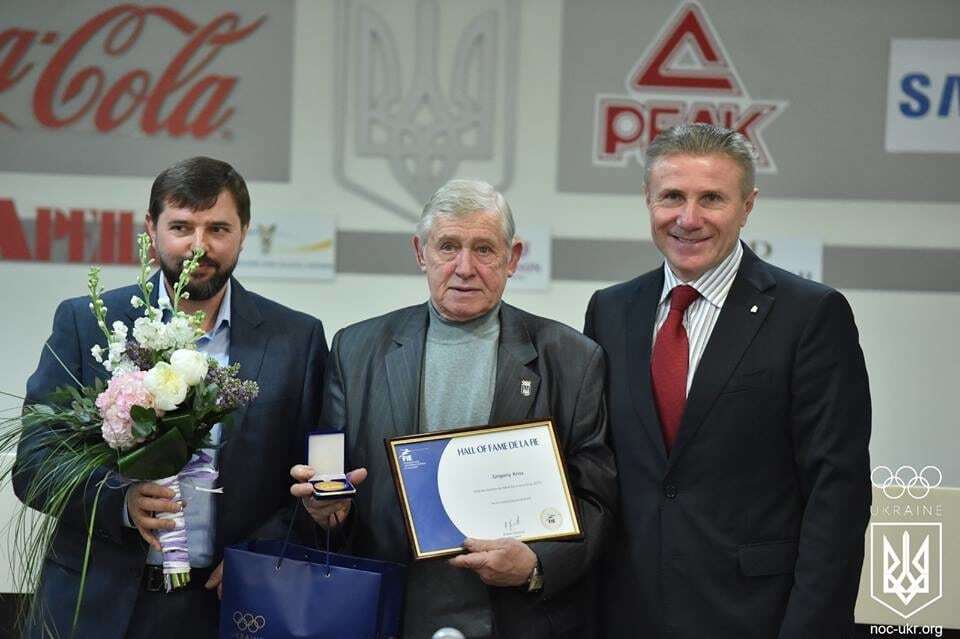 Шесть украинских фехтовальщиков включили в международный "Зал славы"