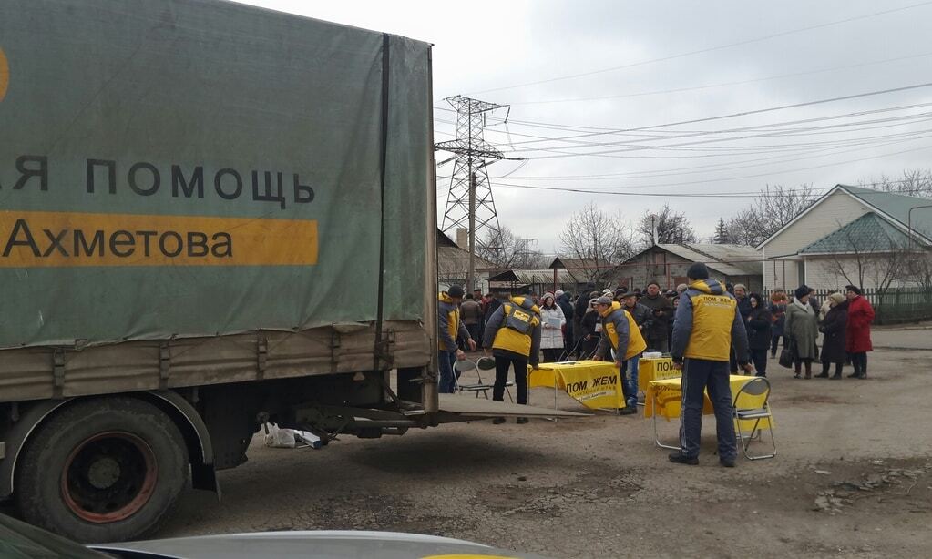 Мобильные бригады Штаба Ахметова в марте выдали 13 тысяч наборов выживания