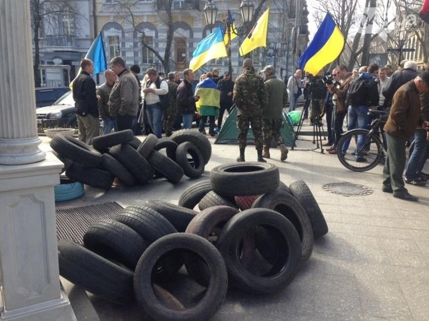 Народна люстрація: в Одесі повісили опудало нового прокурора