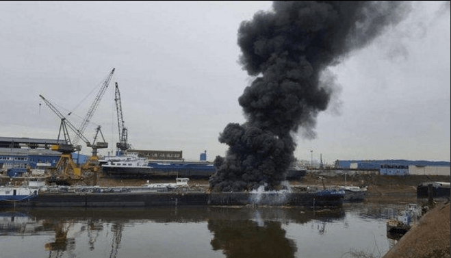 В немецком порту взорвался танкер, есть погибшие