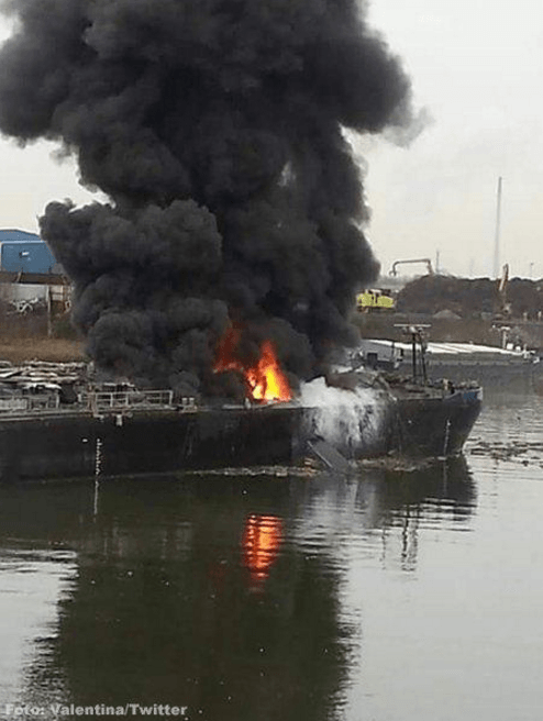 В немецком порту взорвался танкер, есть погибшие