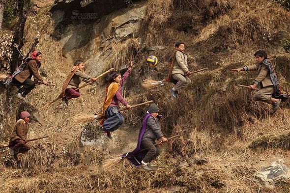 Не хуже Поттера: фотограф показал, как в Индии играют в квиддич