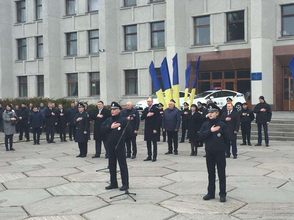 У Полтаві склали присягу патрульні поліцейські: опубліковані фото, відео