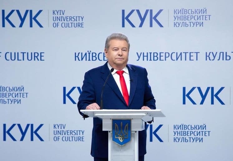 "Схемы Поплавского": поющий ректор начал учить студентов, как делать бизнес на имени