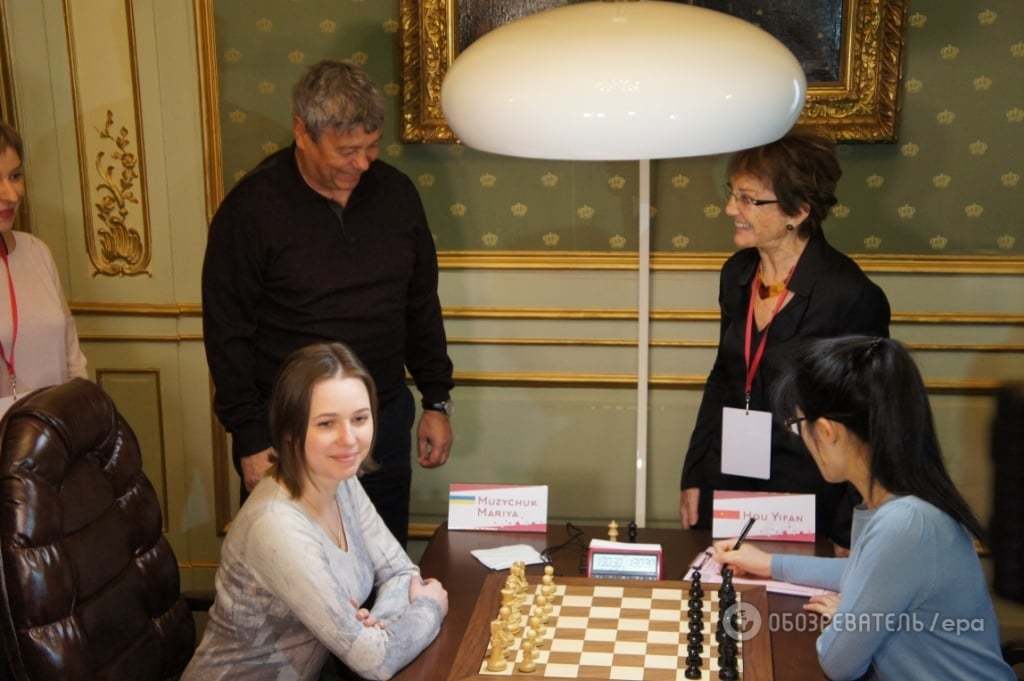 "Играю хорошо!" Луческу сделал ход за Музычук в финале чемпионата мира по шахматам: фотофакт