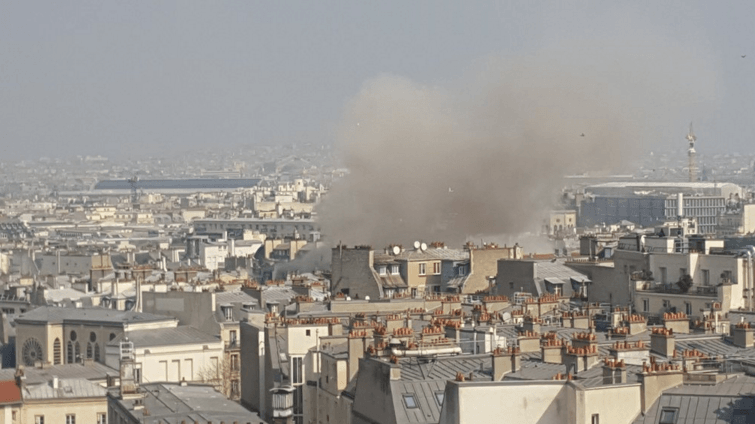 У центрі Парижа прогримів вибух, 17 людей поранено: опубліковані фото і відео