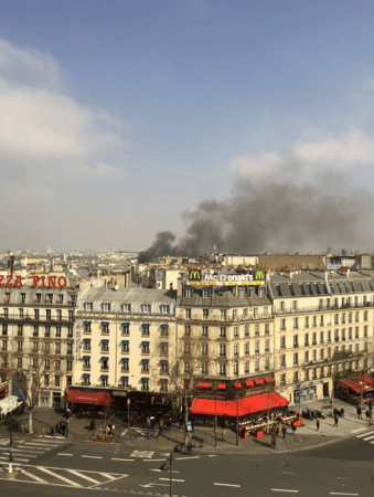 В центре Парижа прогремел взрыв, 17 человек ранены: опубликованы фото и видео
