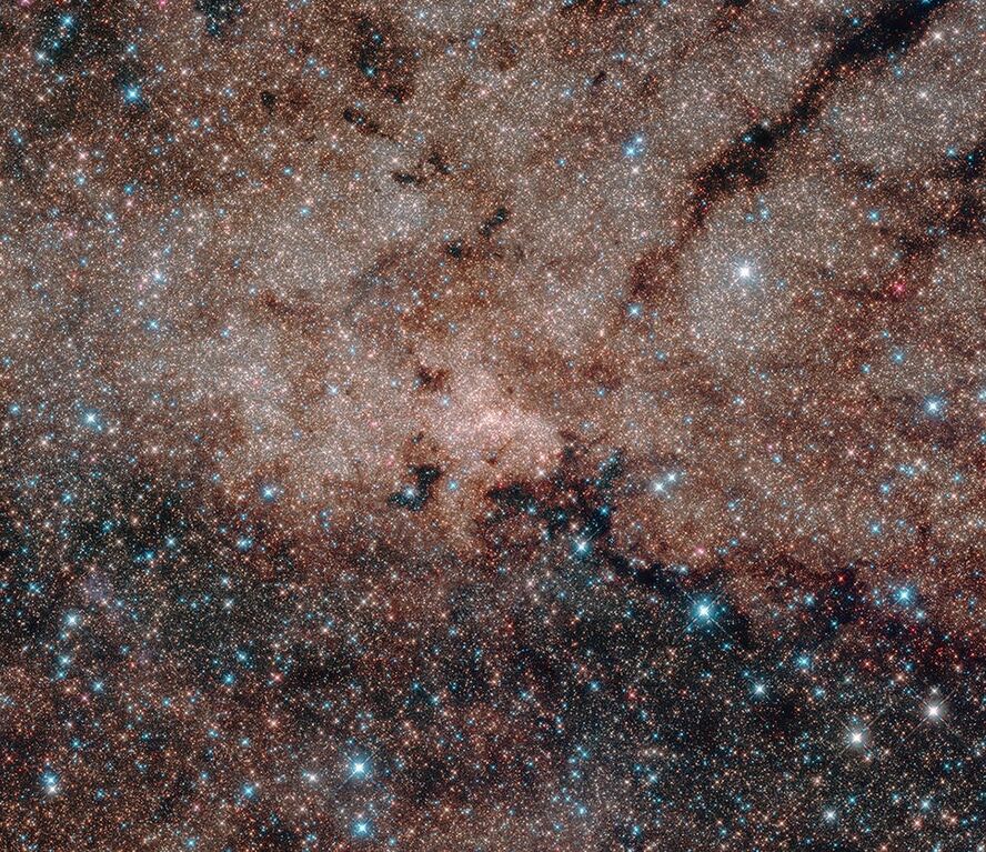 Ученые с помощью уникального телескопа получили удивительные снимки Млечного Пути: фотофакт