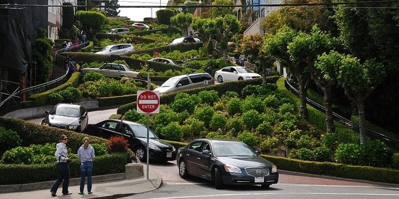 Крутые повороты и 8 км/час: в Сан-Франциско находится самая кривая улица в мире. Фоторепортаж