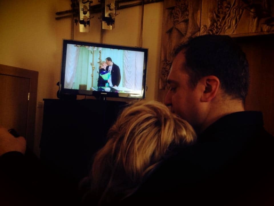 Цілувалися як діти: в мережі з'явилися зворушливі фото з весілля Ірми Вітовської