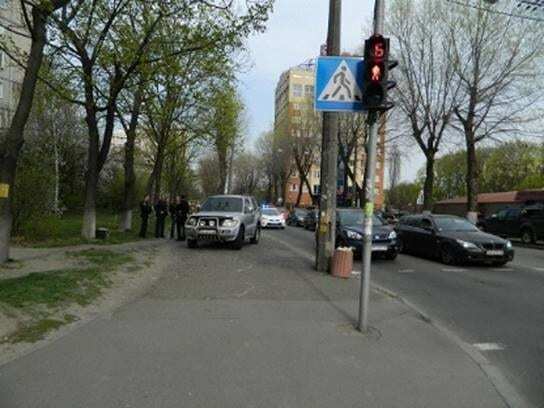 У Києві п'яний водій джипа збив поліцейського