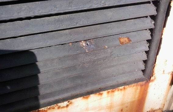 Терористи обстріляли школу в Авдіївці: опубліковані фото