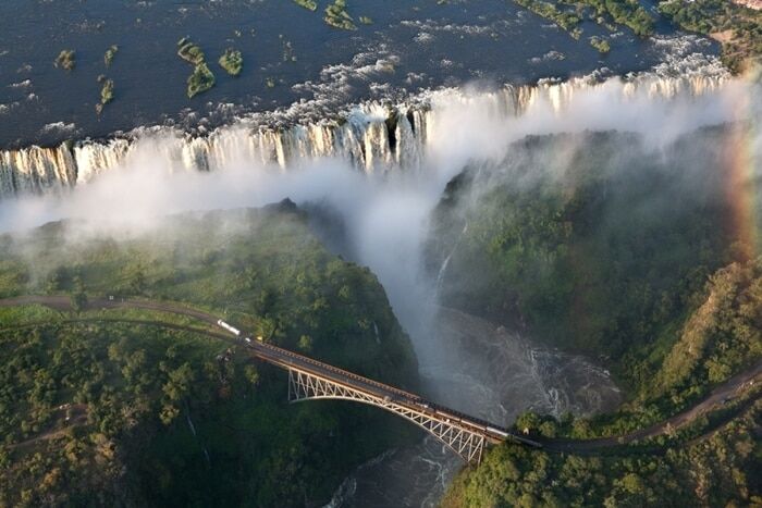 Удивительная Виктория: красочные фото самого большого водопада в мире