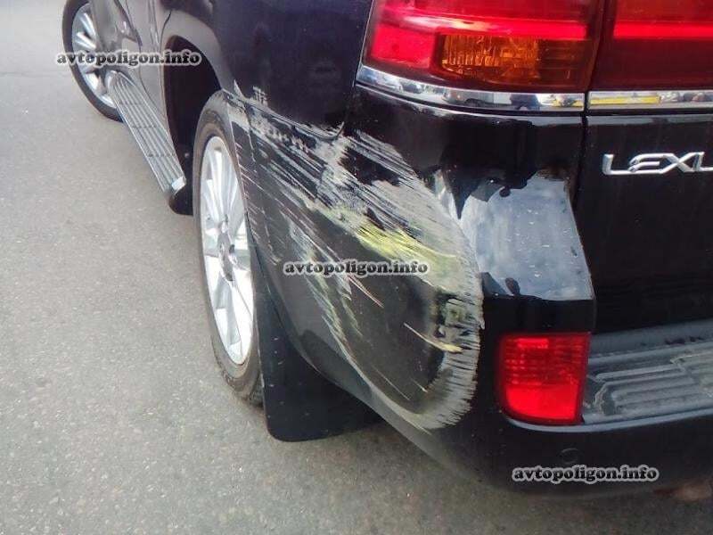 В Киеве водитель Lexus избил маршрутчика