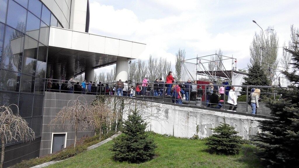 Концерт и выступление Пушилина: в оккупированном Донецке открыли торговый центр