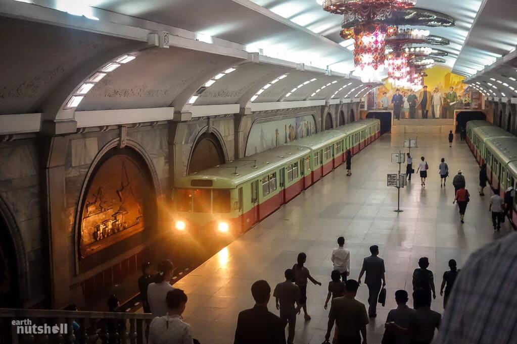 За залізною завісою: опубліковані фото метро КНДР