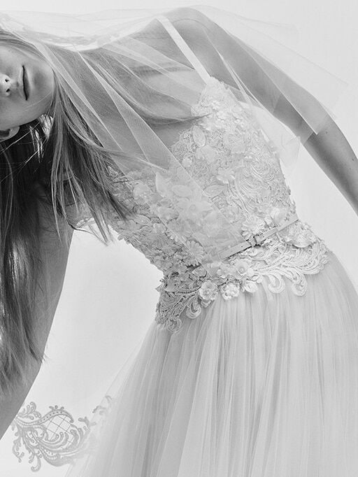 Elie Saab запустил дебютную коллекцию свадебных нарядов
