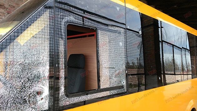 В Бердянске пытались взорвать пассажирский автобус: фото и видео ЧП