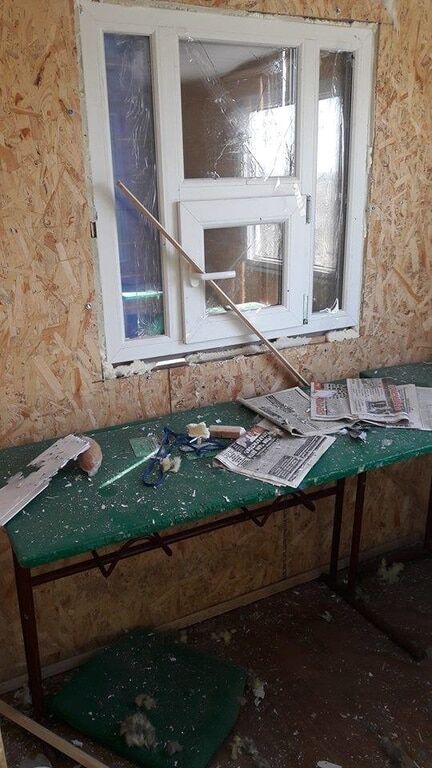 Появились фото ночного обстрела Станицы Луганской и Трехизбенки
