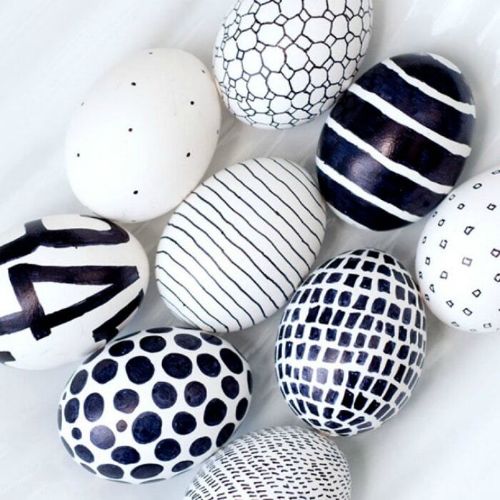 Как оригинально украсить пасхальные яйца: топ-20 идей