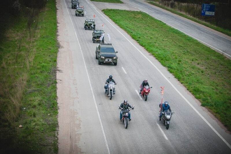 Ходаковський показав колону російських авто, що в'їжджають у Донецьк