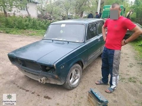 Без сигналов поворота, фар и на пеньке: в Ивано-Франковске задержали пьяного водителя-аскета