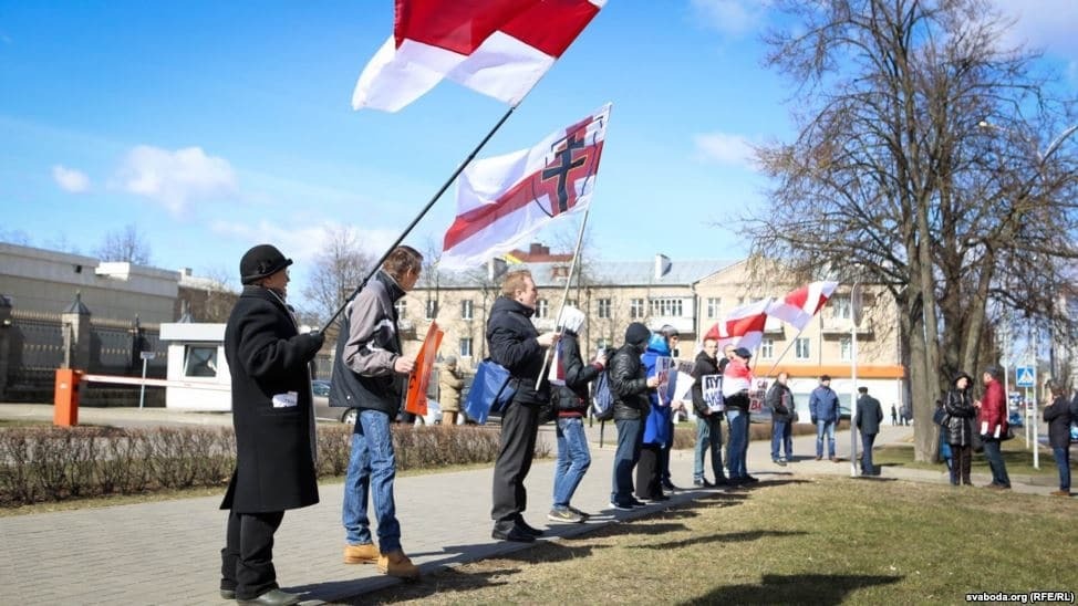 Путлера в Гаагу! В Минске прошел пикет против дружбы с Россией: фоторепортаж