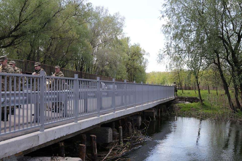 На Луганщине после ремонта открыли мост через реку Айдар: фоторепортаж