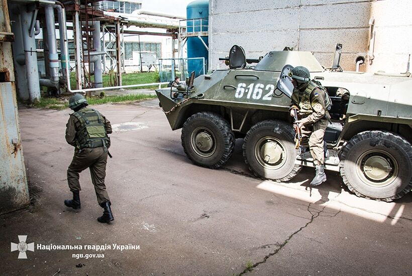 В Нацгвардии показали, как бойцы охраняют Чернобыльскую АЭС: фоторепортаж