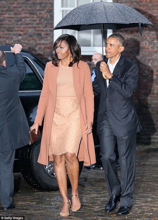 Мужское рукопожатие: принц Джордж поблагодарил Барака Обаму за подарок