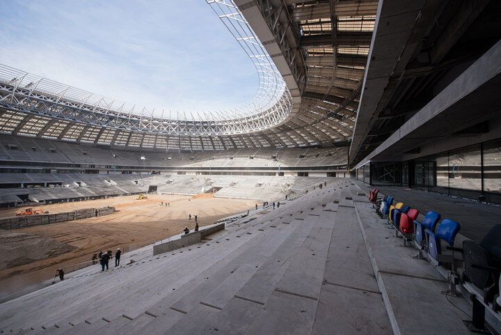 Блогеры показали состояние стадионов в России перед чемпионатом мира по футболу: фотофакт