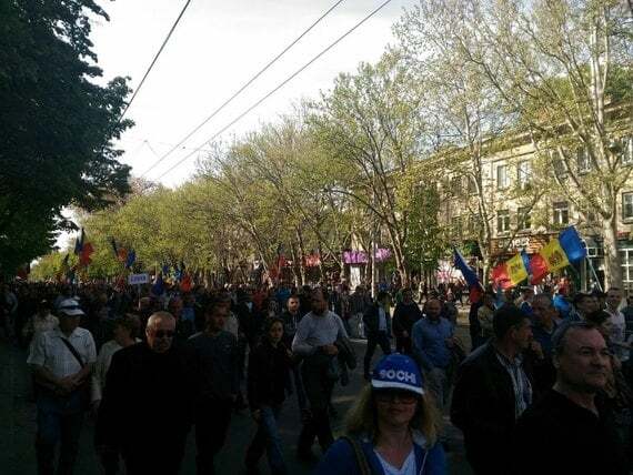 "Майдан" в Молдові: опозиція заблокувала будівлю уряду