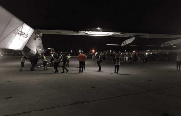 Самолет на солнечных батареях пересек Тихий океан: опубликовано видео