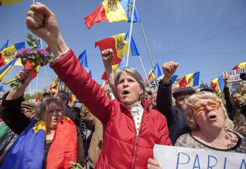 "Майдан" в Молдове: тысячи граждан митинговали против власти