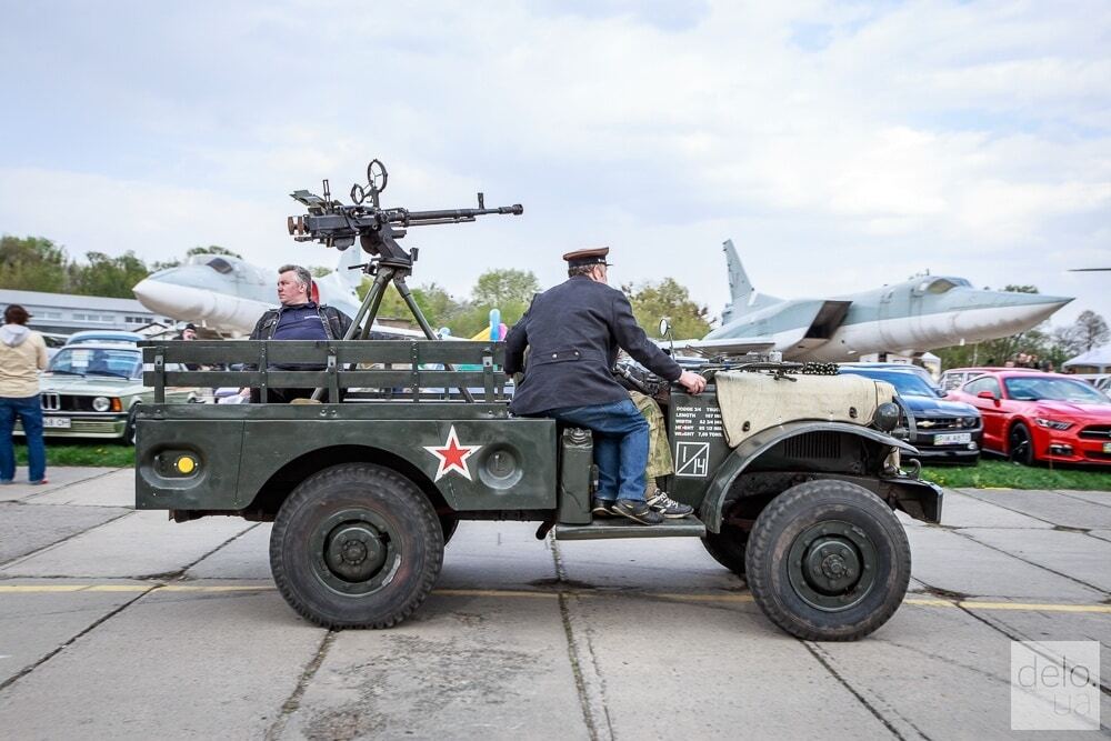 В Киеве показали потрясающие ретро-автомобили: опубликованы фото